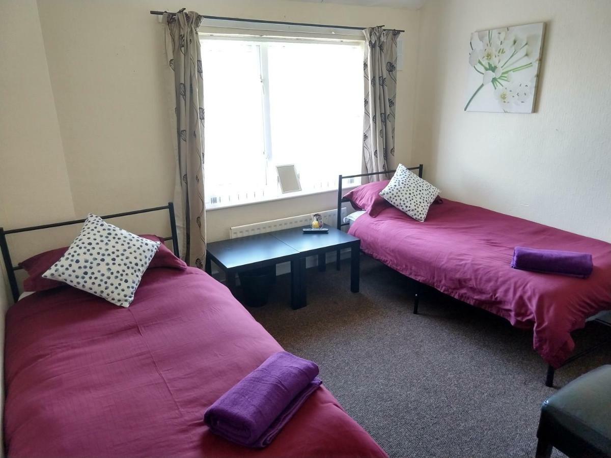 Rowe Gardens - Self Catering - Guesthouse Style - Comfortable Twin Or Double Rooms - Quiet Residential Area Workington Luaran gambar