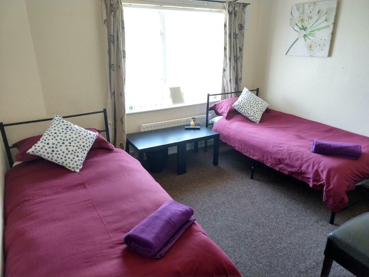 Rowe Gardens - Self Catering - Guesthouse Style - Comfortable Twin Or Double Rooms - Quiet Residential Area Workington Luaran gambar